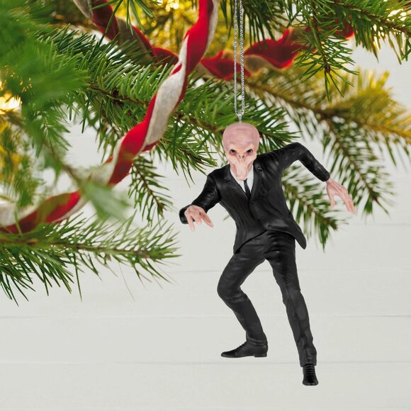 New! Dr. Who Silent Enemy Hallmark Keepsake Christmas Ornament 2023 Sci-Fi Alien - Picture 5 of 5